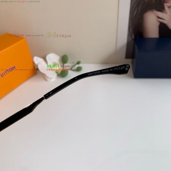  ̺ ۶ 9LV2561122-7