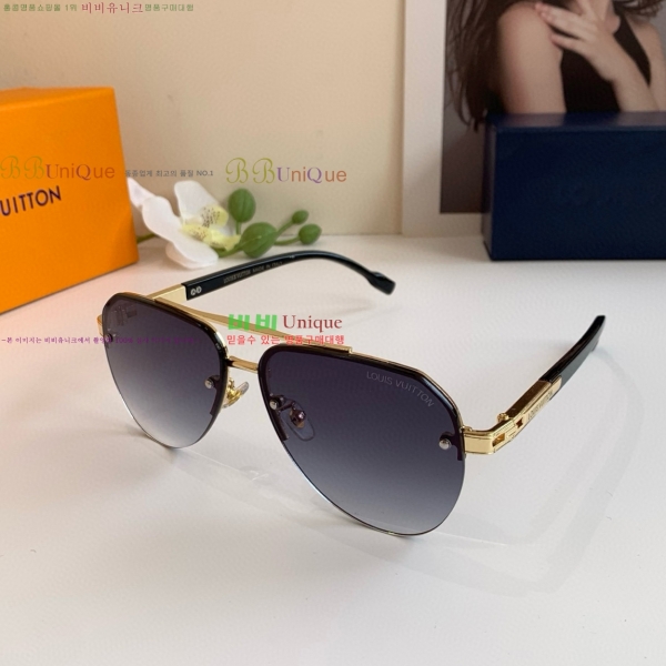 ̺ ۶  9LV256119-4