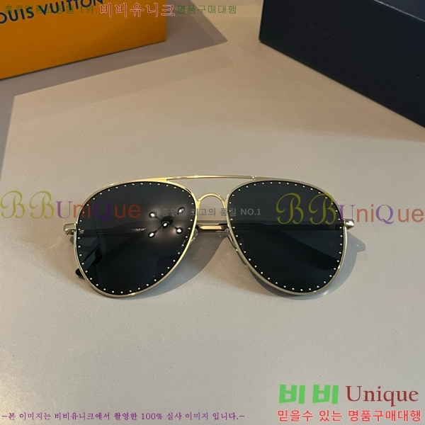 ̺ ۶  9LV256119-8
