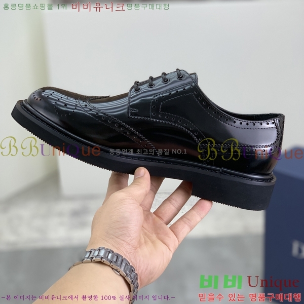    DR8060776-9