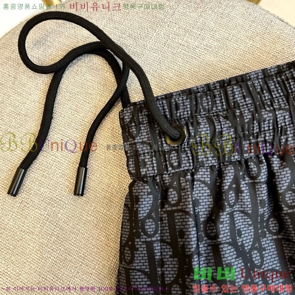   ݹ D255686-2
