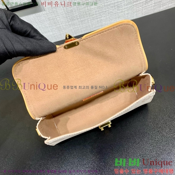 #̺ Ʈ ī M26583-101