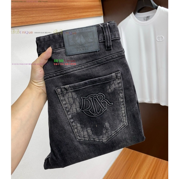   û G2555739