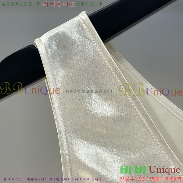   ǽ M4X1112053-5