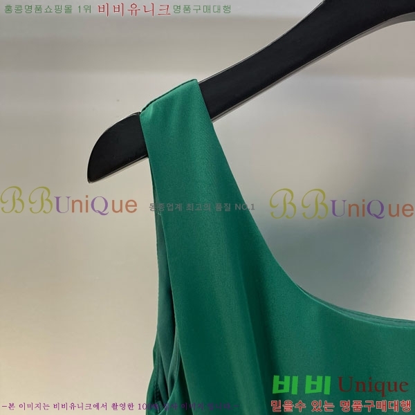   ǽ M4X1112053-7