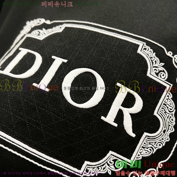    Ƽ D9076384-2