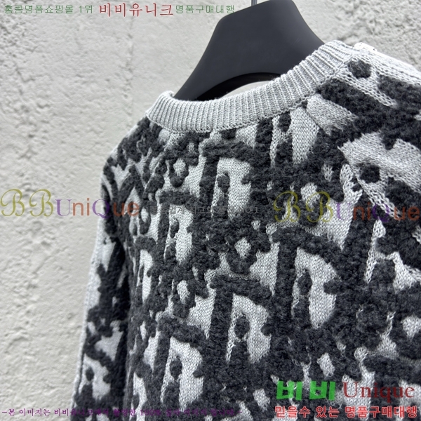    38D25737-1