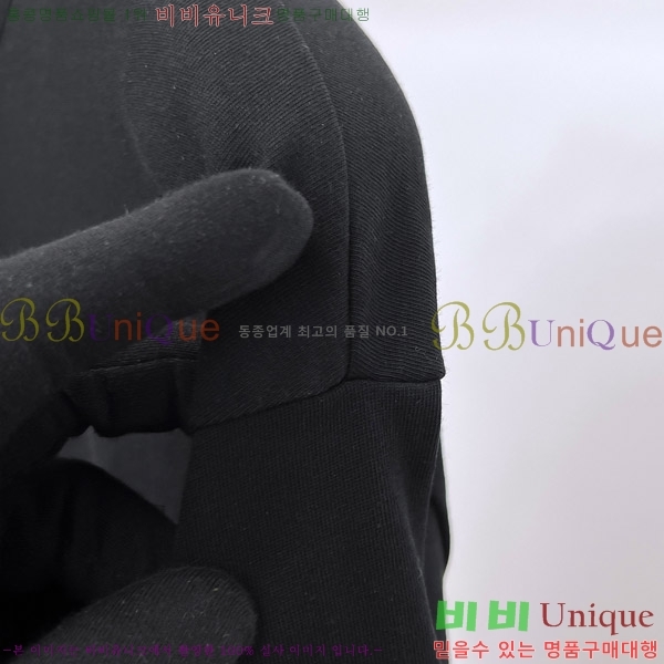    Ƽ D9076388-1