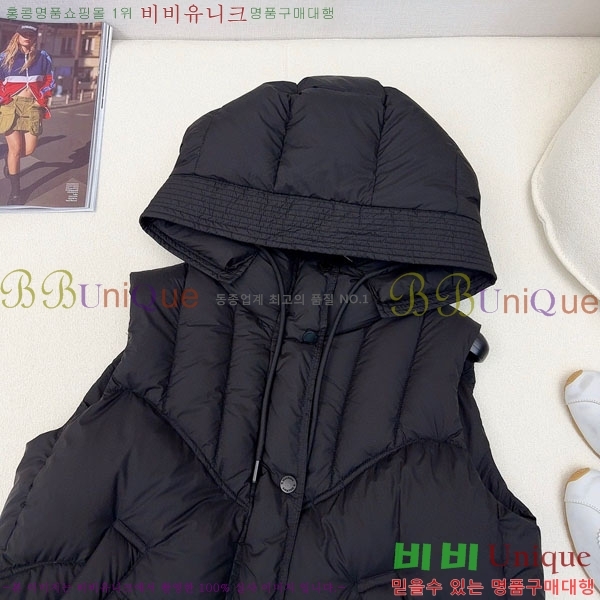  ** ٿ е  MAXM1233-12