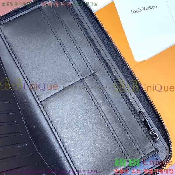 #    M62295-301