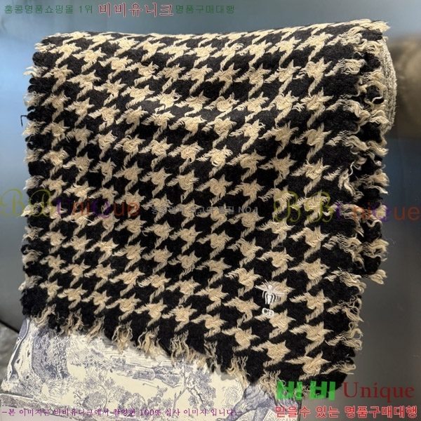 # ÷/ī D452004-3