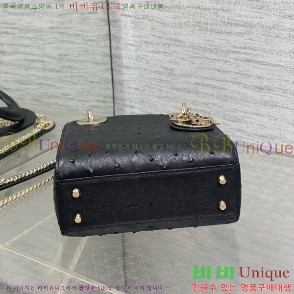 # ̵ ̴ M0505-701