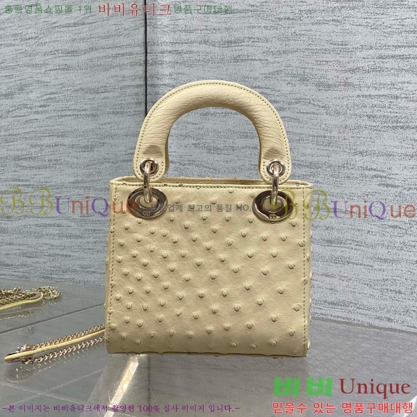 # ̵ ̴ M0505-702
