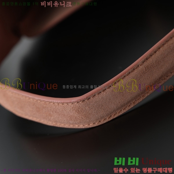 #ζ  5 À 7  713938-2001