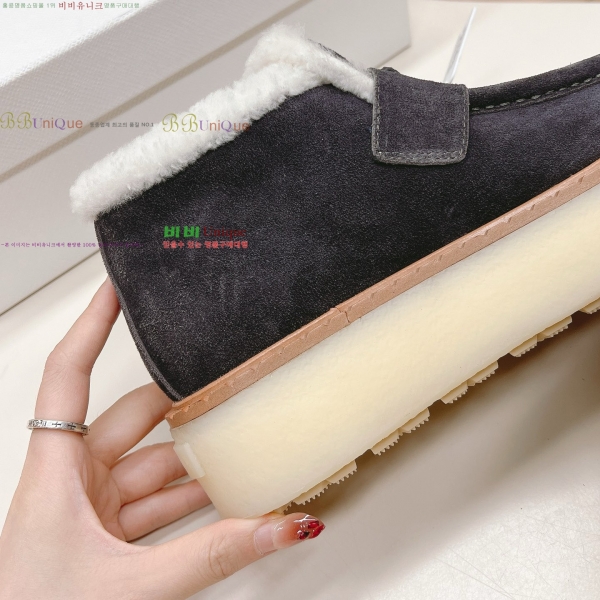  * þ  ̵  4PR25102817-2