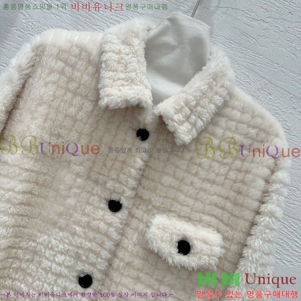  װŸ þ   BV136785768-4