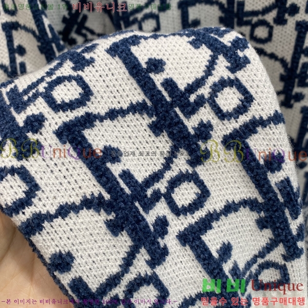    D07743-1