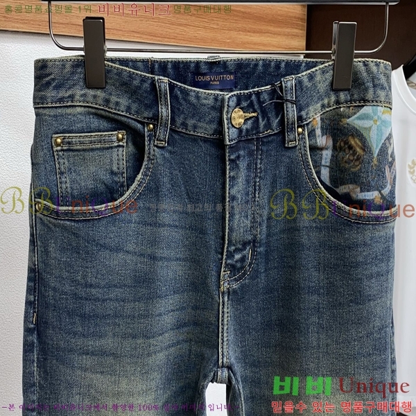  * û 21LV251024124-1