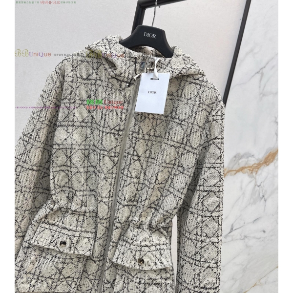  * Ŭ ĵ  31DR2510286-1