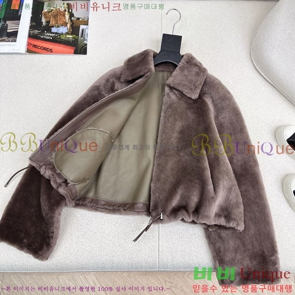 ���� �ο��� �þ �� ���� LWE3242340-3