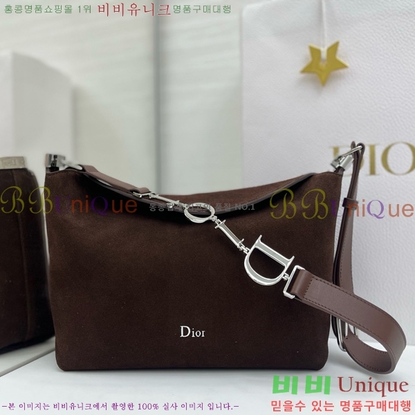 #��� ���ʼ� �ش��� JONATHAN ANDERSON ȣ���� M856324-4