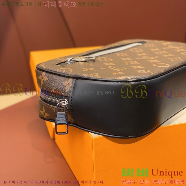 #���̺��� ī���� Ŭ��ġ M42838-101