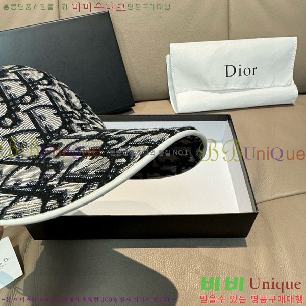 ��* ���� DR28412-4