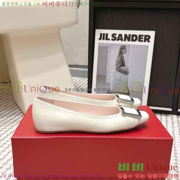 ������*�� �÷����� RV272601