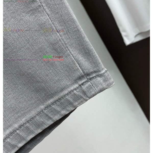 ���� ���ڷ� ��ġ�ڸ� û���� BC247563-3