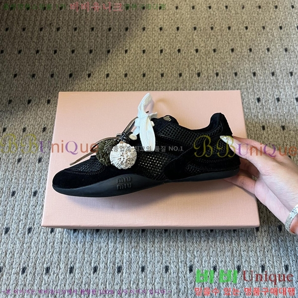 ���� �̿�̿� ����Ŀ�� M1050677