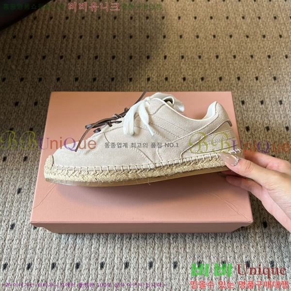 ���� �̿�̿� ����Ŀ�� M1050688-1